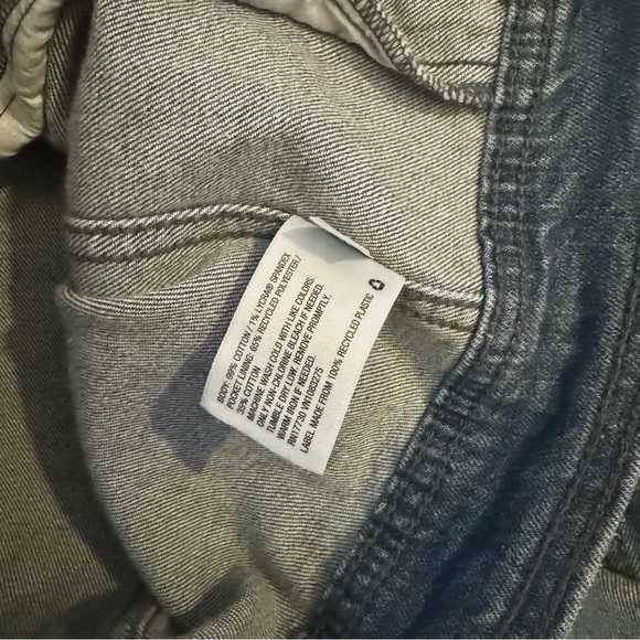 Universal Thread Jean Jacket - Medium Wash - Picture 4 of 7